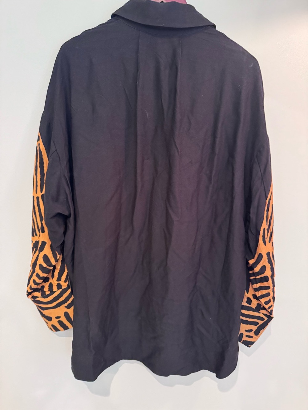 FARM Rio Black Tiger Long Sleeve Button-Up Shirt size medium NWOT - Picture 8 of 8
